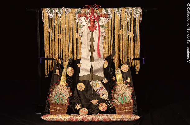 KABUKI KIMONO COSTUMES OF BANDŌ TAMASABURŌ V