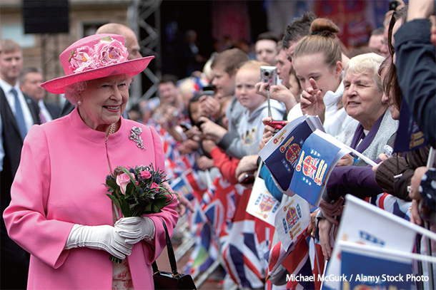 2012年のダイヤモンド・ジュビリーで英国各地を訪問したエリザベス女王。スコットランドのグラスゴーにて