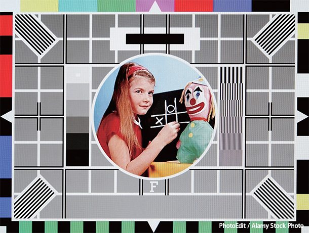 番組が放送されていないときにTV画面に表示されるBBCの「テスト・カードF」と呼ばれる固定画像。
この少女とピエロの姿は英国TVの象徴的なイメージとして知られ、国内ではパロディーの対象になるほど